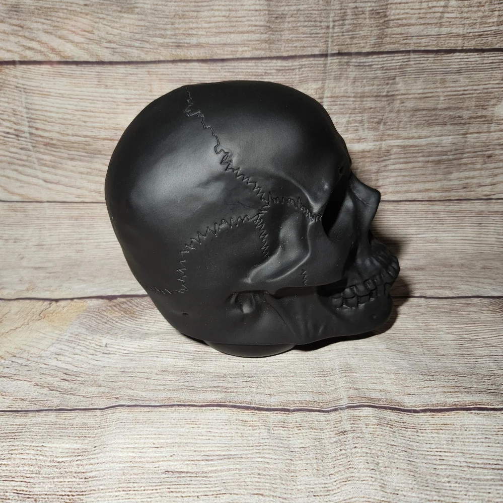 Gothic Halloween spooky color changing black skeleton skull oil diffuser